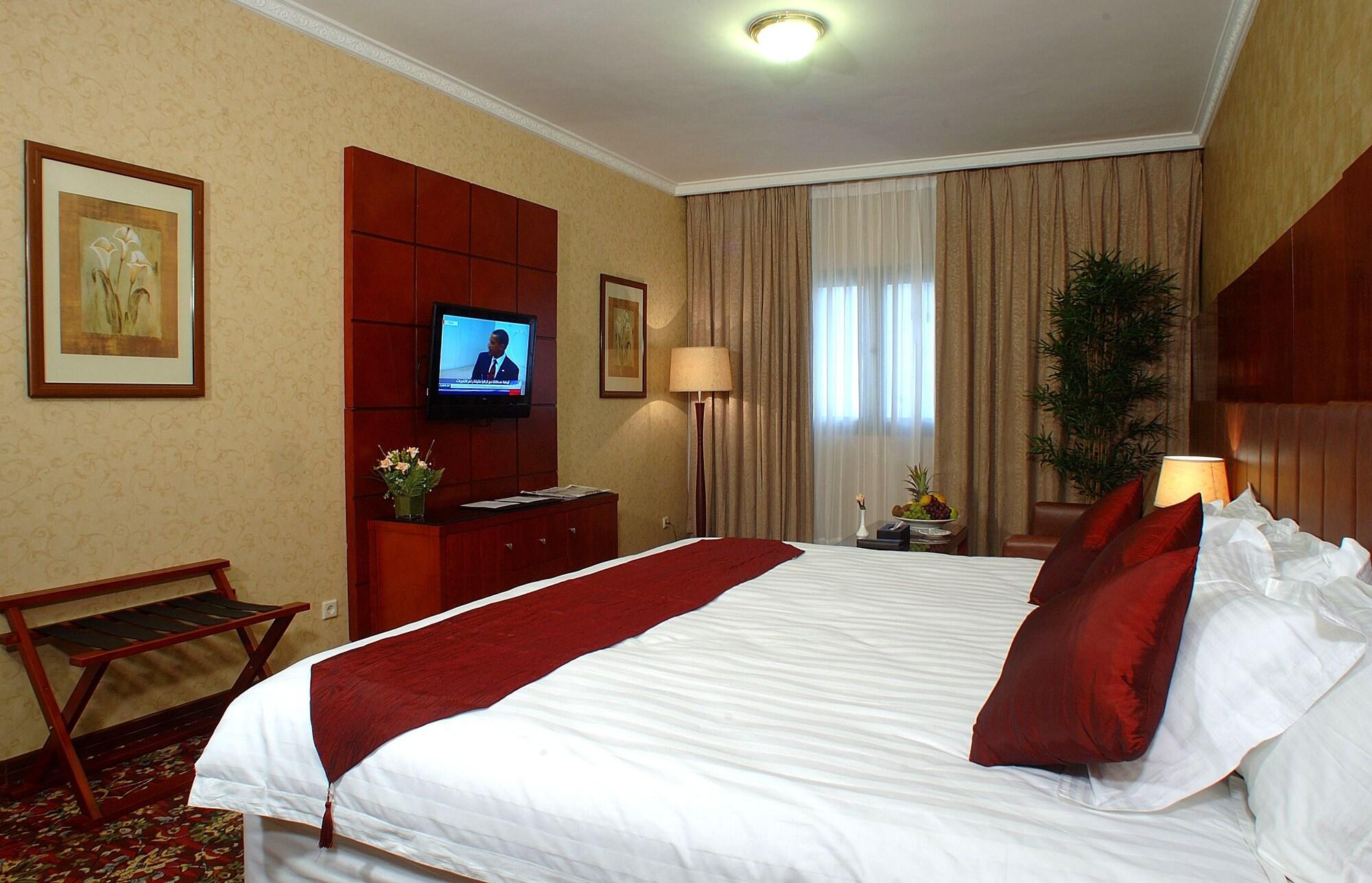 Готель Shaza Regency Plaza Al Madinah Medina Екстер'єр фото A room at the hotel